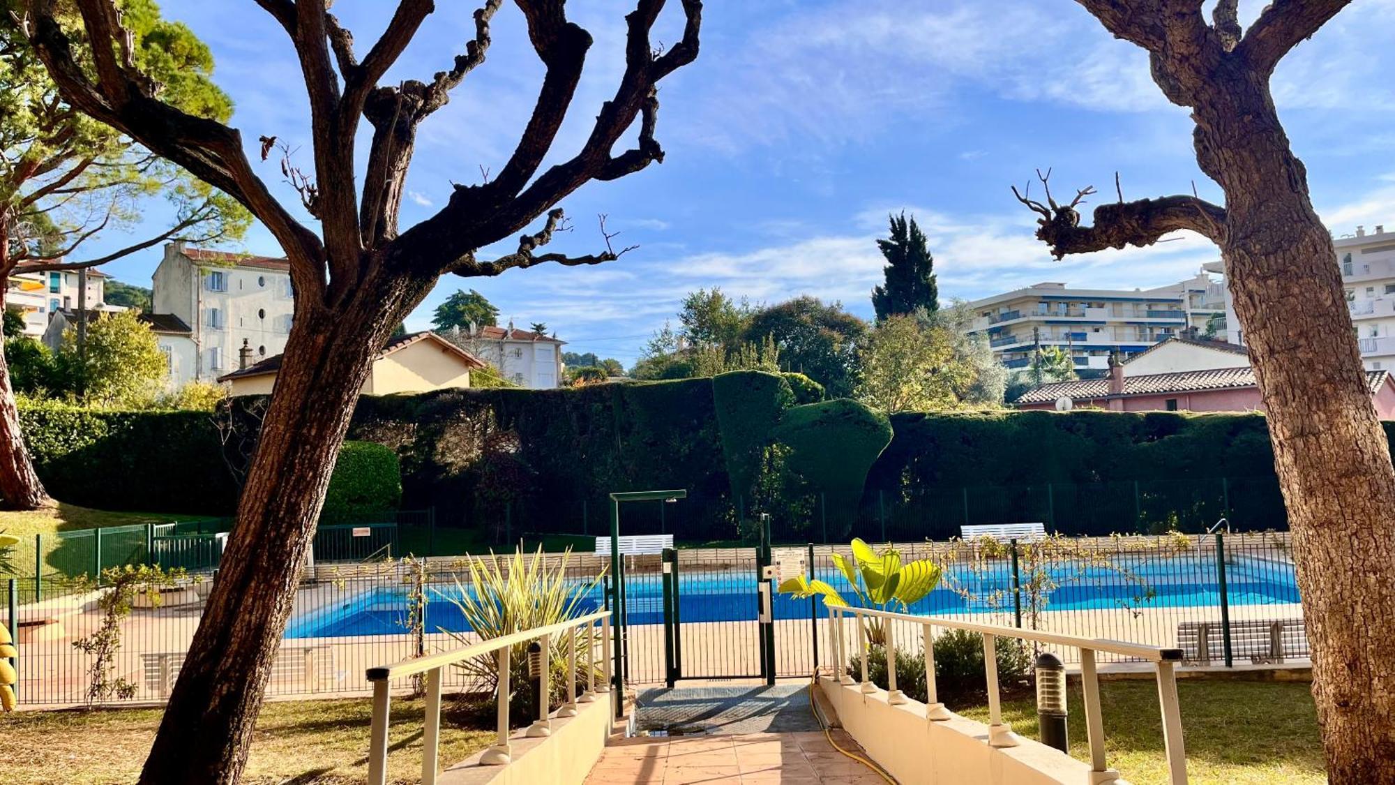 L'Azur - Apt De Standing - Piscine - Parking 勒卡内 外观 照片